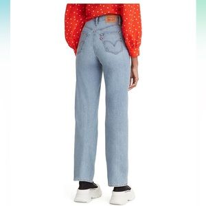 Levi’s | NWOT High Waisted Straight Levi’s Jeans Size 31